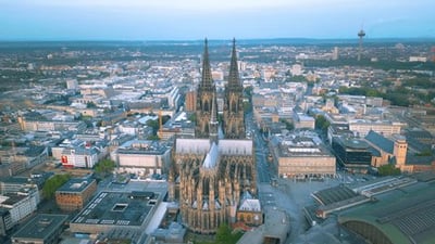 Übersiedlung Wien Köln